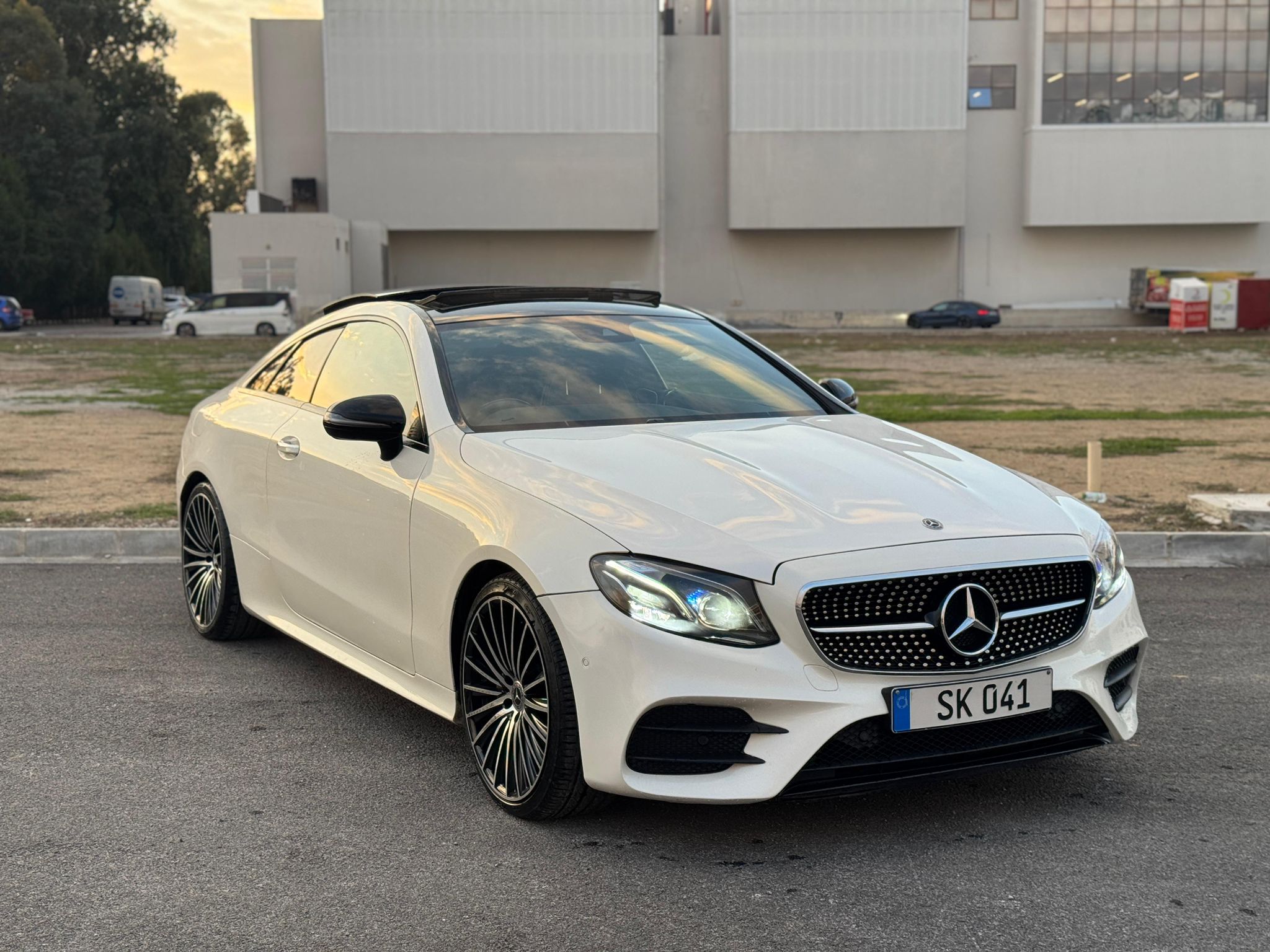 MERCEDES-BENZ E220d AMG PREMIUM PLUS 2.2 DİZEL 2018 MODEL